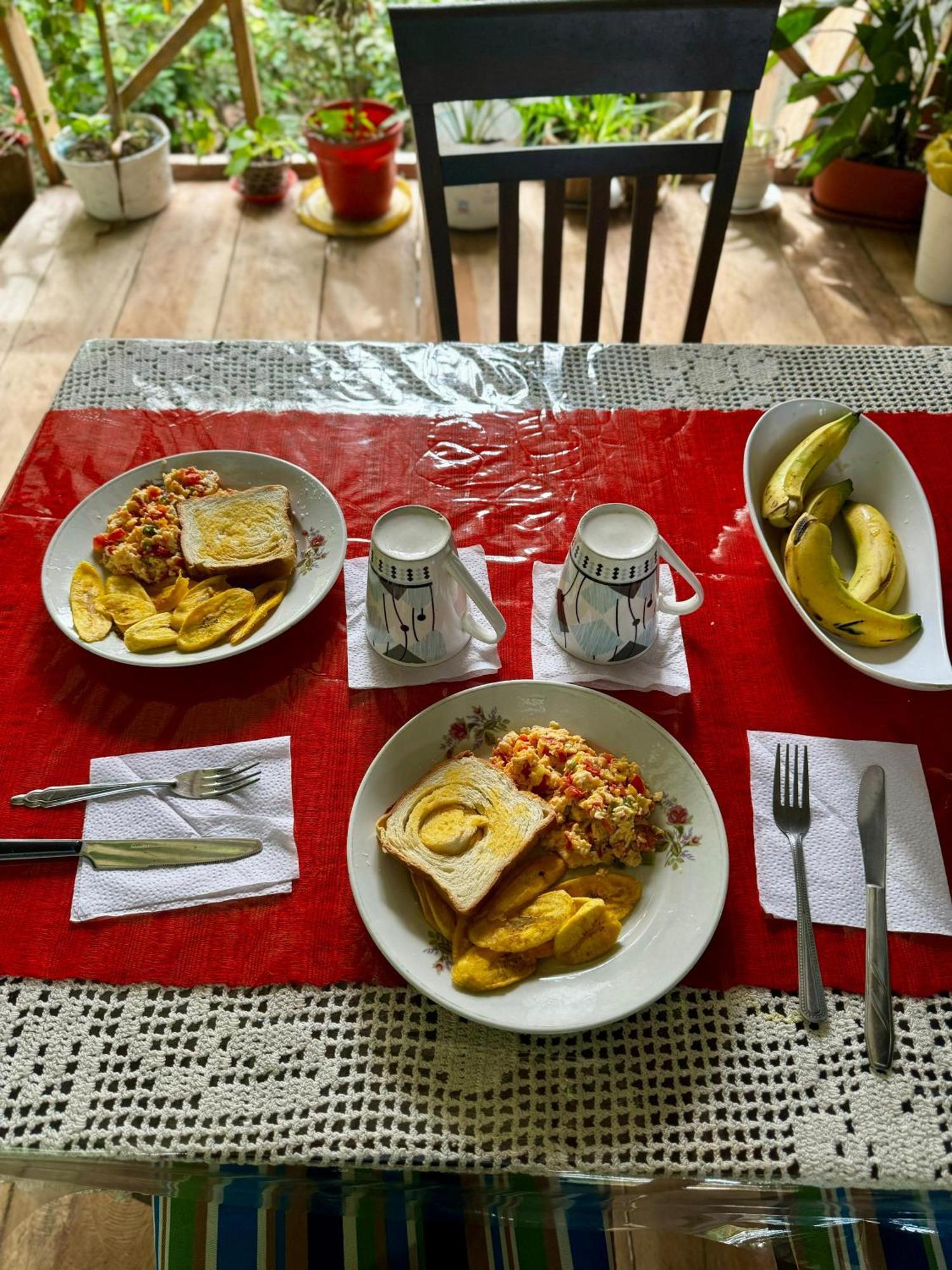 Maiku Amazonas Hotel Puerto Nariño Екстериор снимка